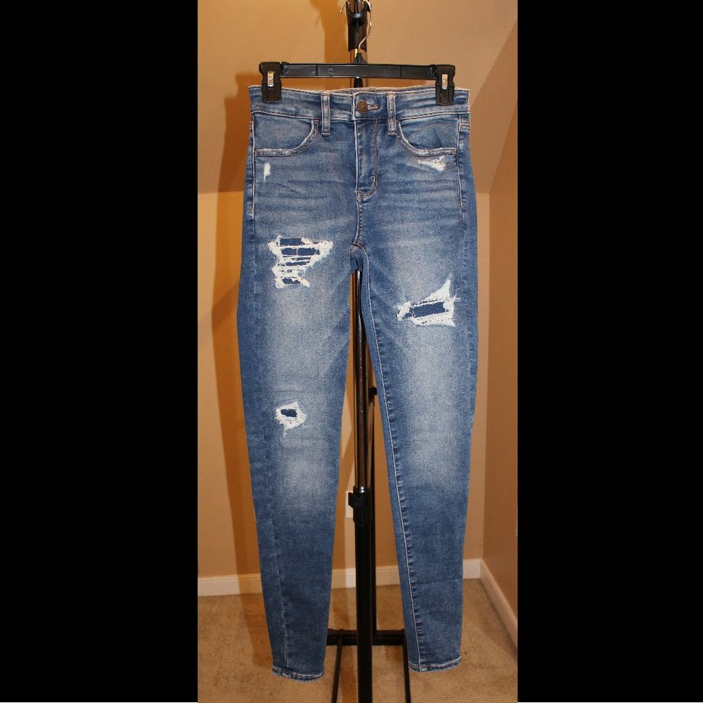 American Eagle Medium Blue Cozy Next Level Stretch High Rise Ripped Jeggings